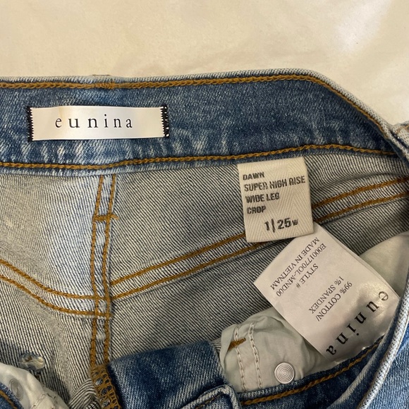 Eunina Jeans Dawn High Rise Wide Leg Crop Jeans Distressed Medium Wash Size 25” - Picture 2 of 6